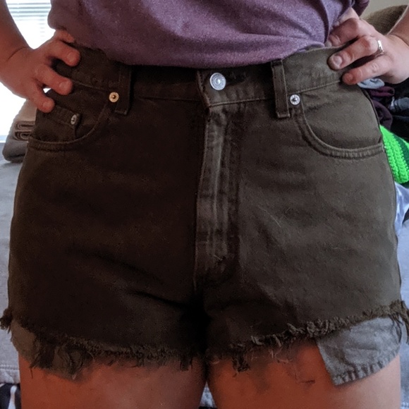 Levi's High Rise Olive Green - Picture 9 of 9